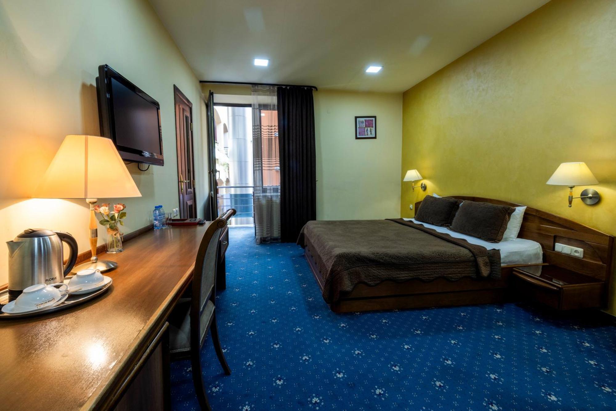 Ararat Hotel Erivan Exterior foto