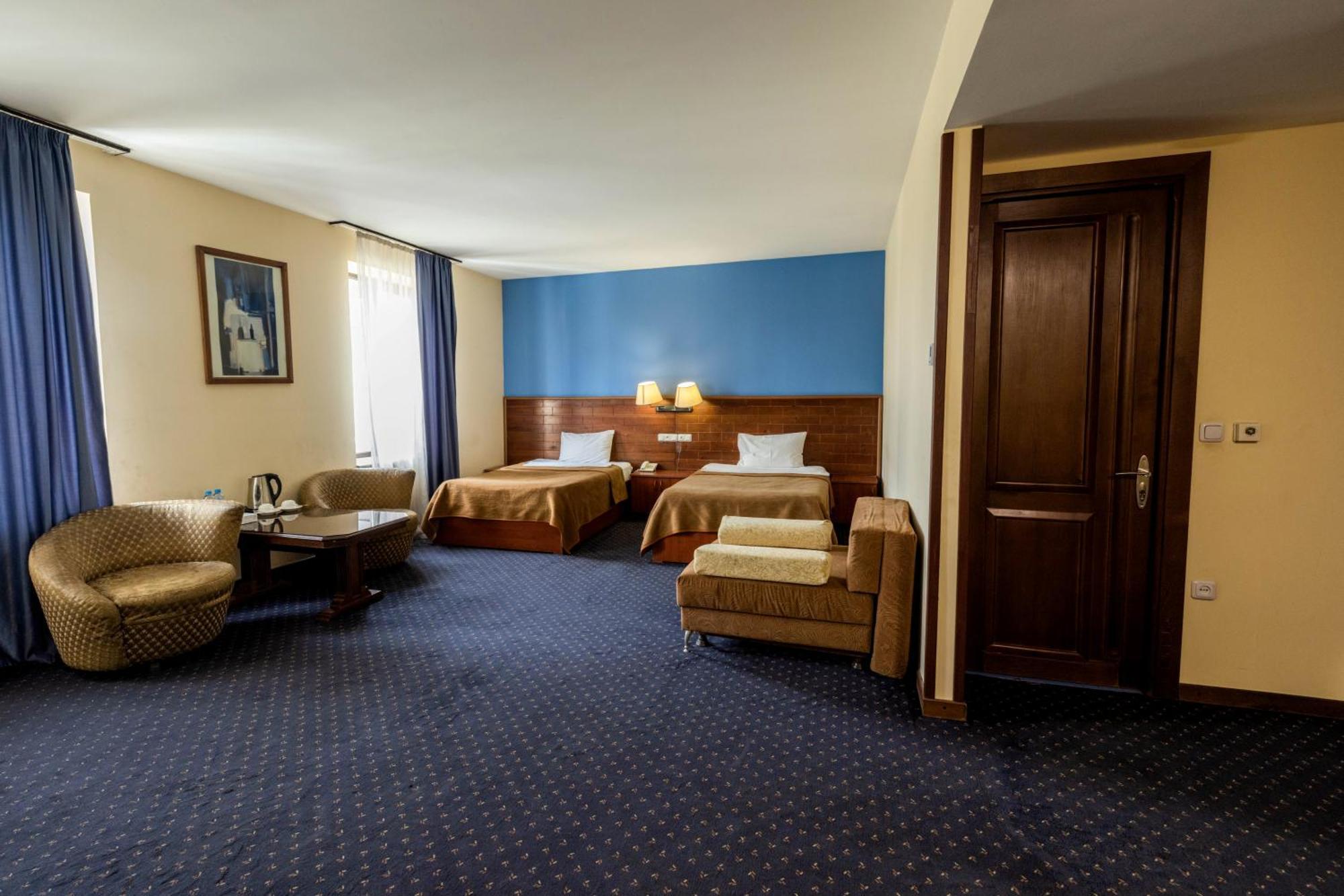 Ararat Hotel Erivan Exterior foto