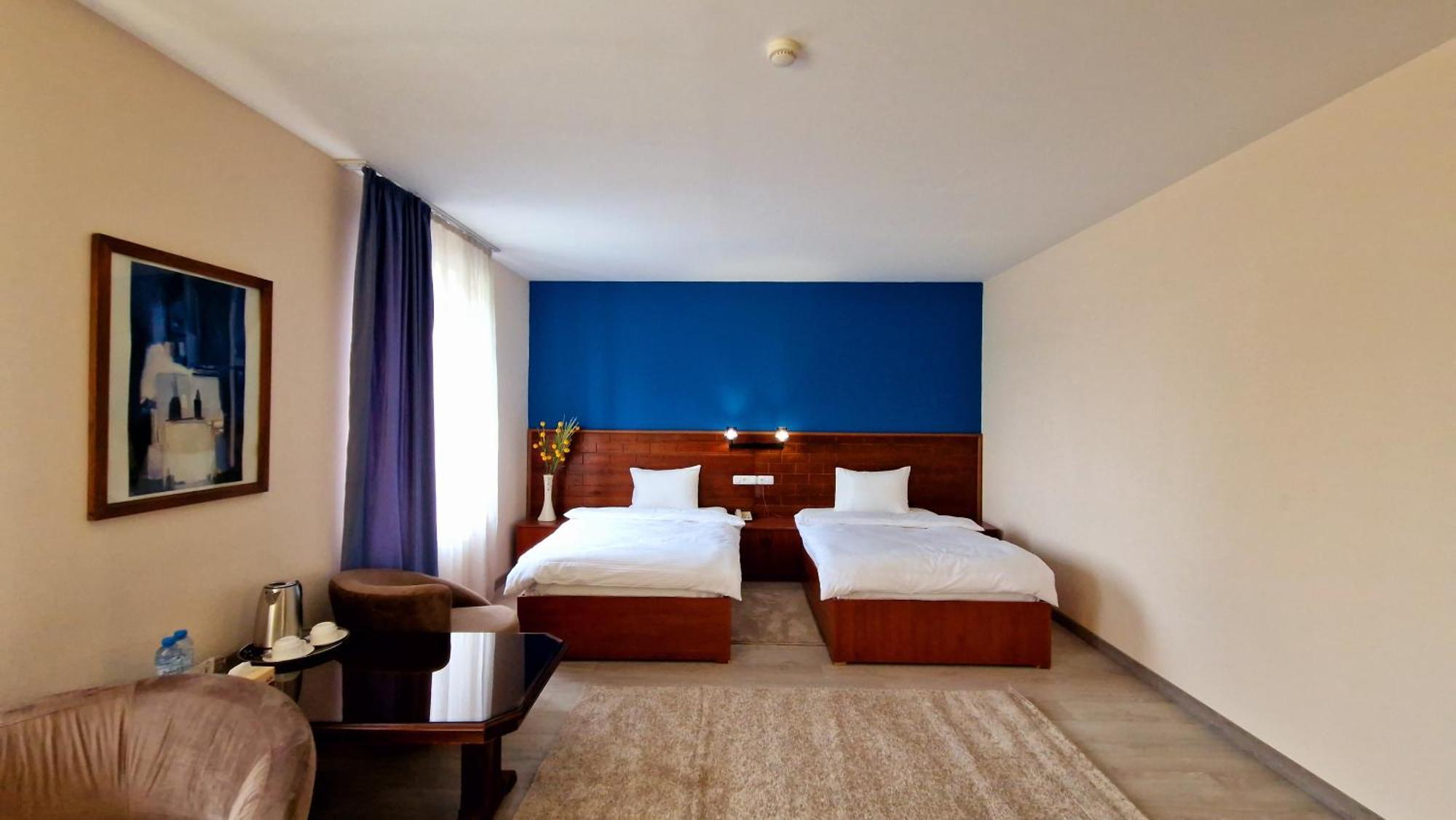 Ararat Hotel Erivan Exterior foto