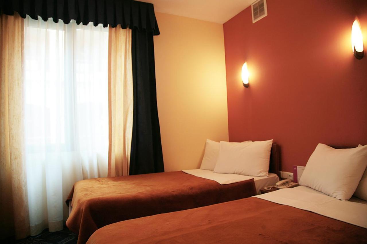 Ararat Hotel Erivan Exterior foto